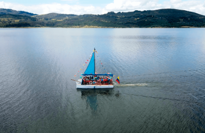 CATAMARÁN en guatavita - navegando sueños